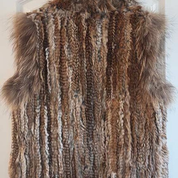 Overland Fur Vest - Picture 4 of 5